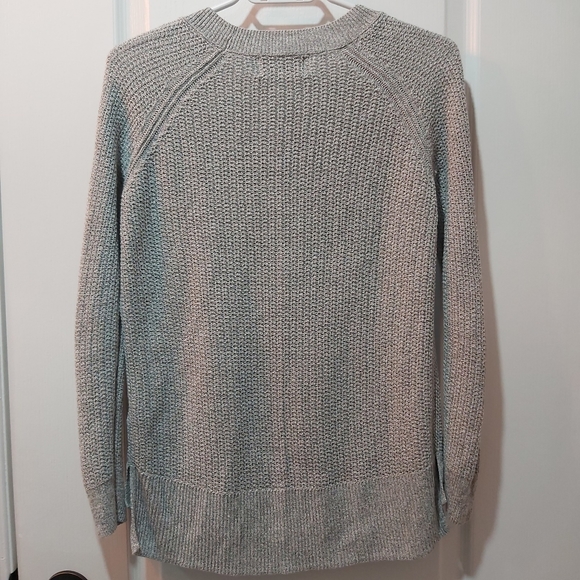 Old Navy textured crew-neck sweater, XS- Mexium fit, lightweight ♥ - Picture 2 of 7